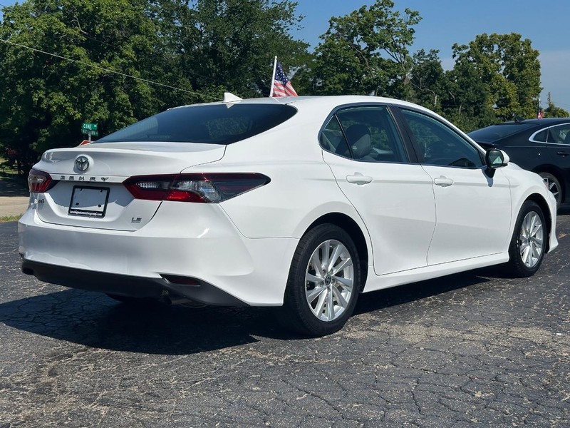 Toyota Camry Vehicle Image 03