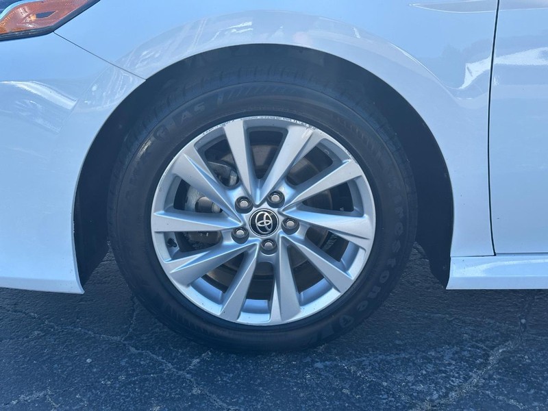 Toyota Camry Vehicle Image 07