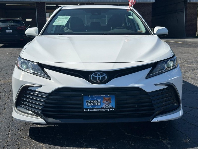 Toyota Camry Vehicle Image 09