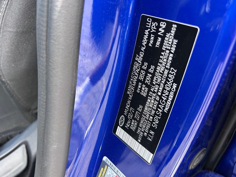 Hyundai Elantra Vehicle Image 20