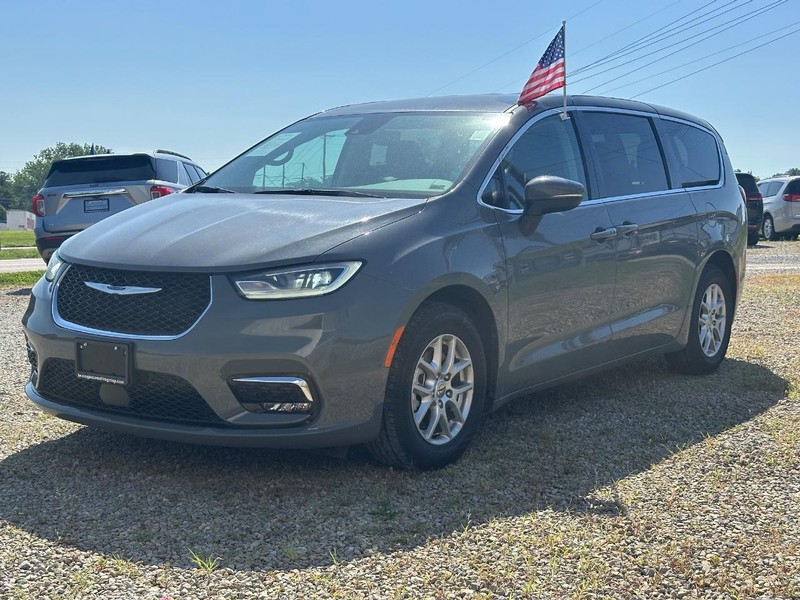 Chrysler Pacifica Vehicle Image 08