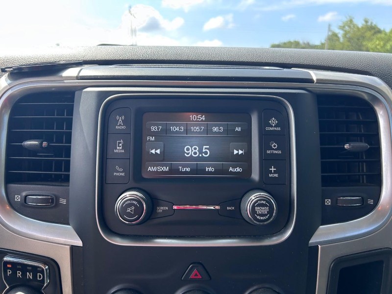 Ram 1500 Vehicle Image 12