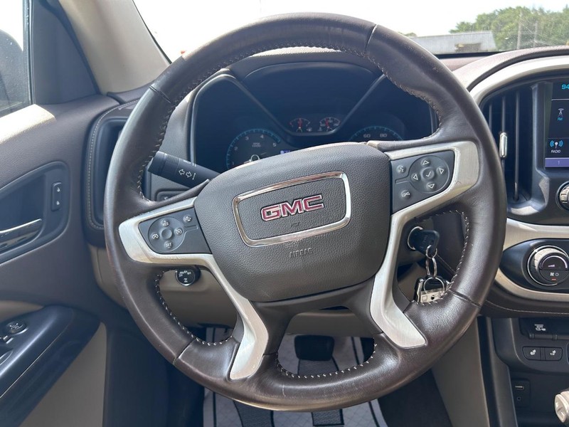 GMC Canyon Vehicle Image 09