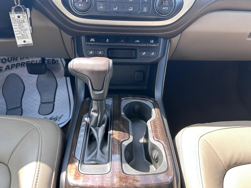 GMC Canyon Vehicle Image 14