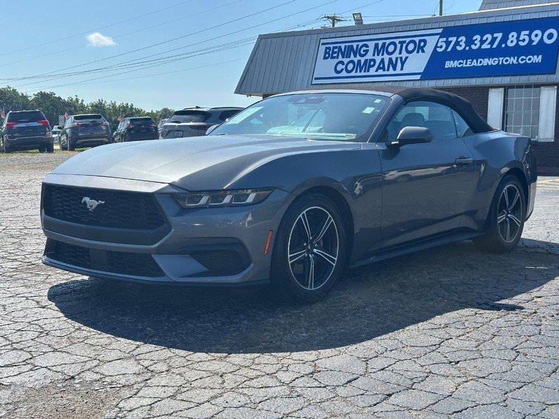 Ford Mustang Vehicle Image 08