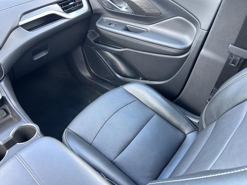 GMC Terrain Vehicle Image 18