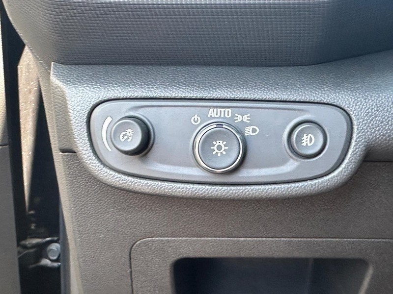 Chevrolet TrailBlazer Vehicle Image 22