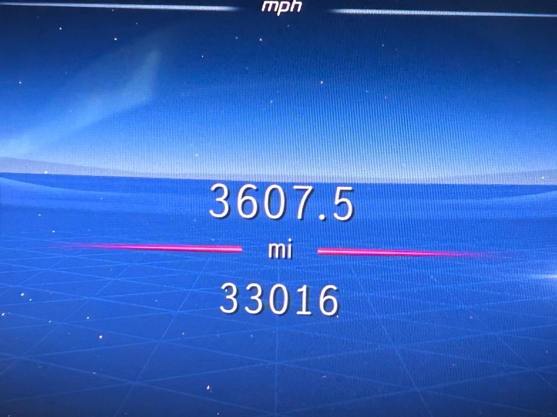 Mercedes-Benz GLA Vehicle Image 22