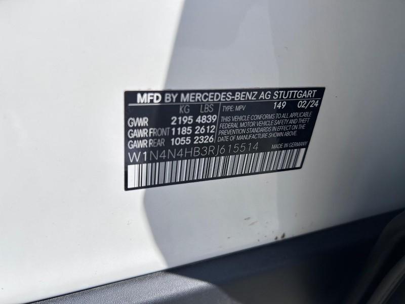 Mercedes-Benz GLA Vehicle Image 24