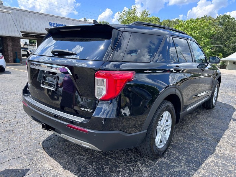 Ford Explorer Vehicle Image 03