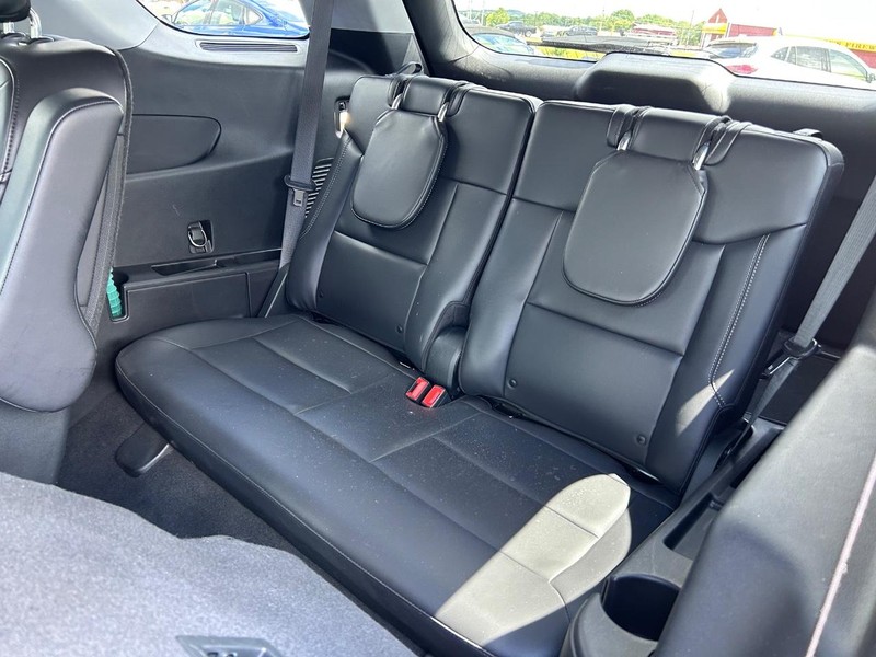 Ford Explorer Vehicle Image 08