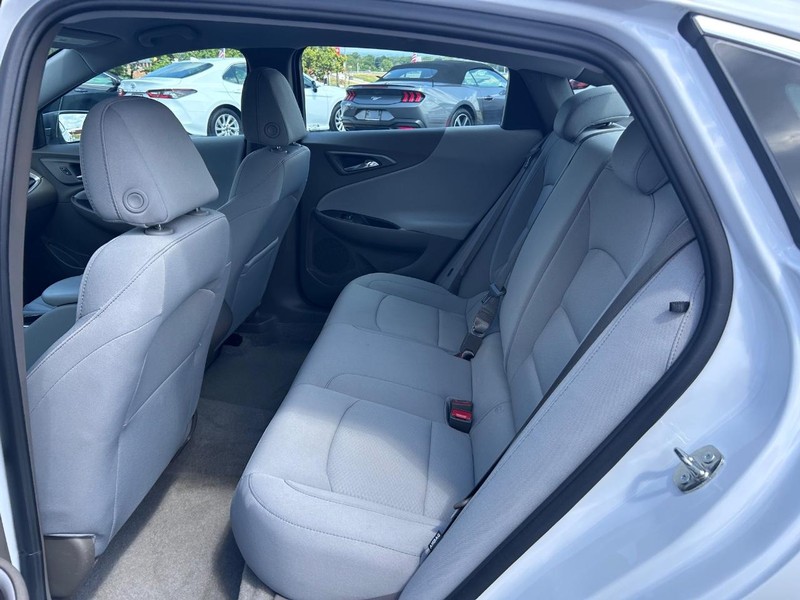 Chevrolet Malibu Vehicle Image 07