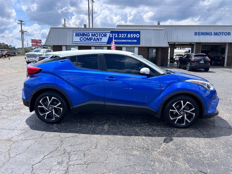 Toyota C-HR Vehicle Image 02