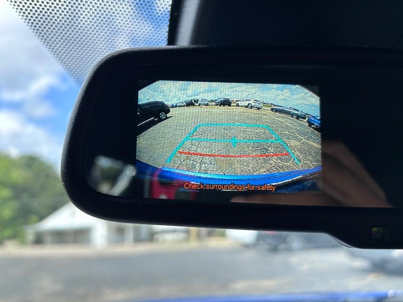 Toyota C-HR Vehicle Image 19