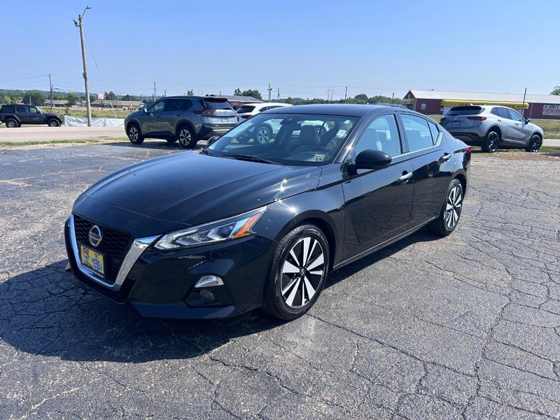 Nissan Altima Vehicle Image 07