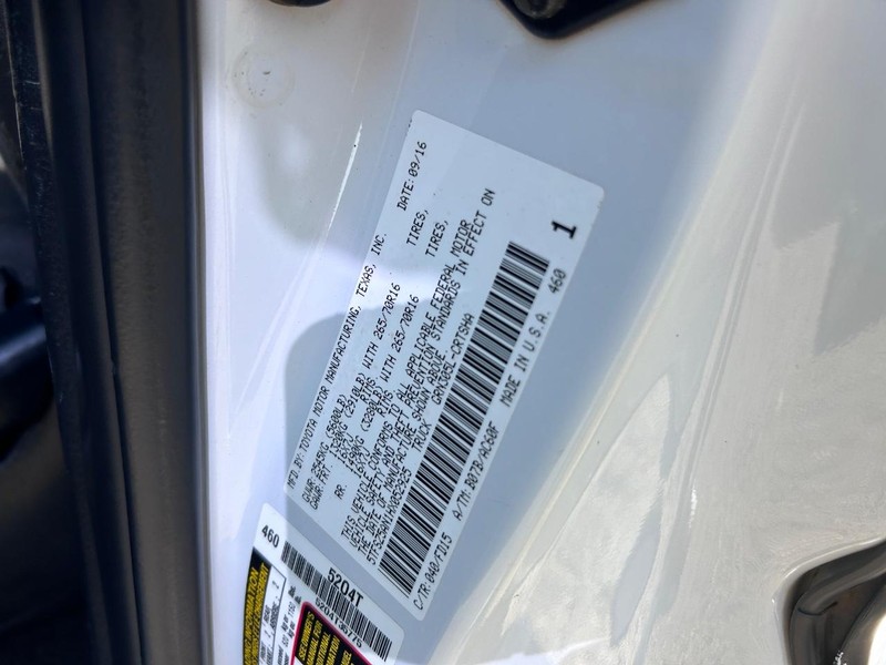 Toyota Tacoma Vehicle Image 20