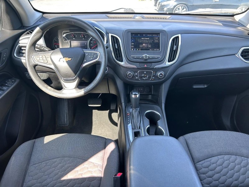 Chevrolet Equinox Vehicle Image 08