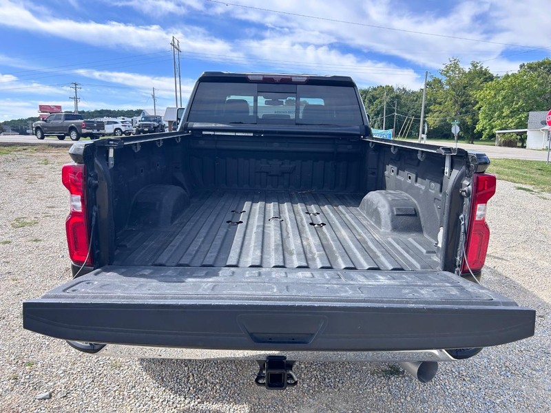 Chevrolet Silverado 2500HD Vehicle Image 05