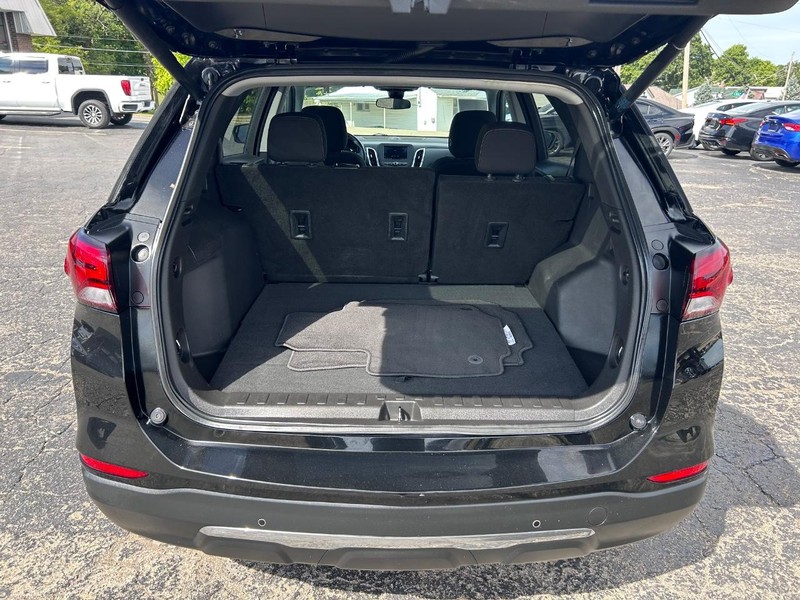 Chevrolet Equinox Vehicle Image 05