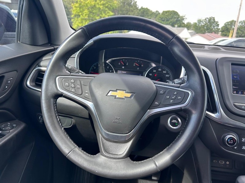 Chevrolet Equinox Vehicle Image 12