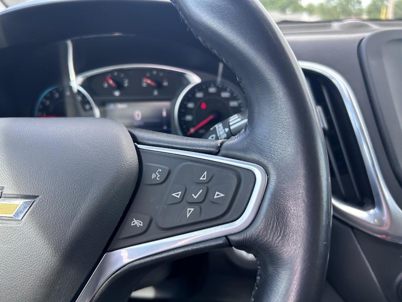 Chevrolet Equinox Vehicle Image 14