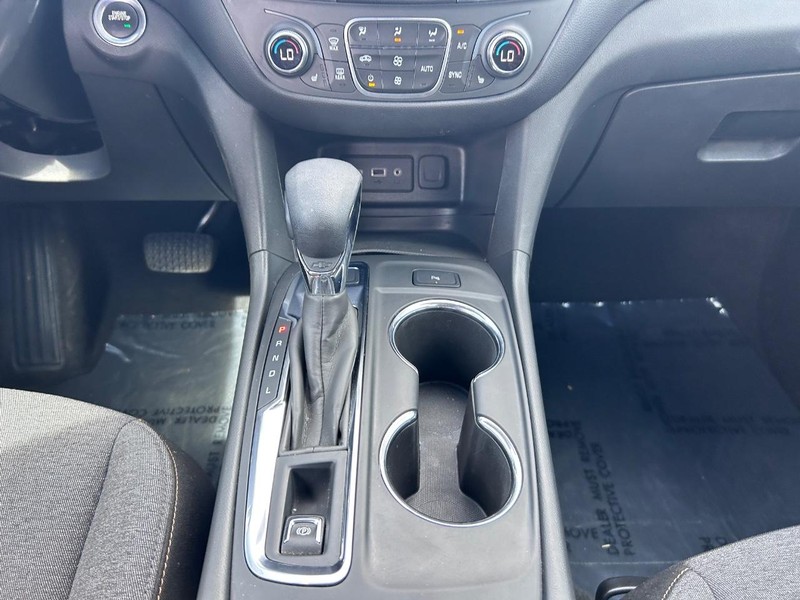 Chevrolet Equinox Vehicle Image 17