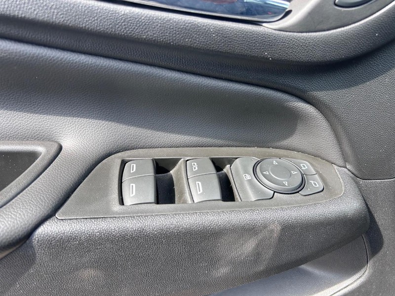 Chevrolet Equinox Vehicle Image 19