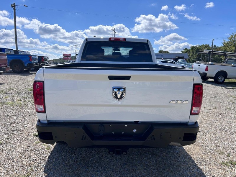 Ram 1500 Classic Vehicle Image 04