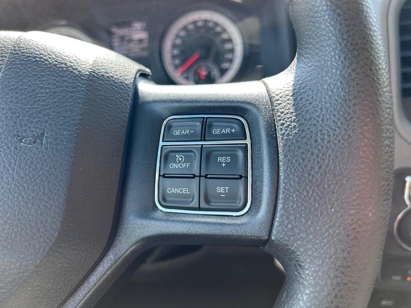 Ram 1500 Classic Vehicle Image 11