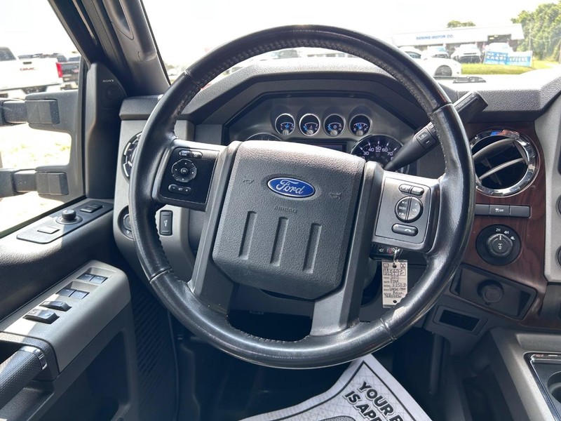 Ford Super Duty F-250 SRW Vehicle Image 09