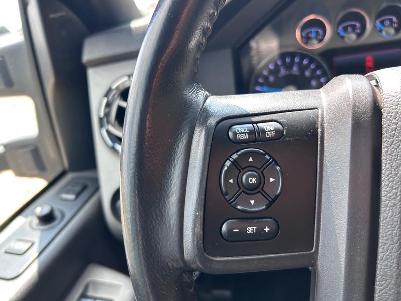 Ford Super Duty F-250 SRW Vehicle Image 10