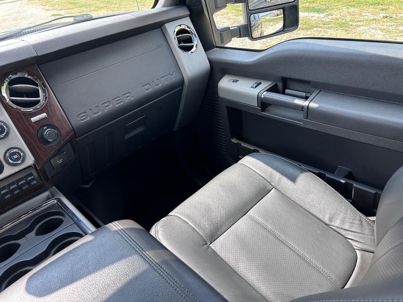 Ford Super Duty F-250 SRW Vehicle Image 14