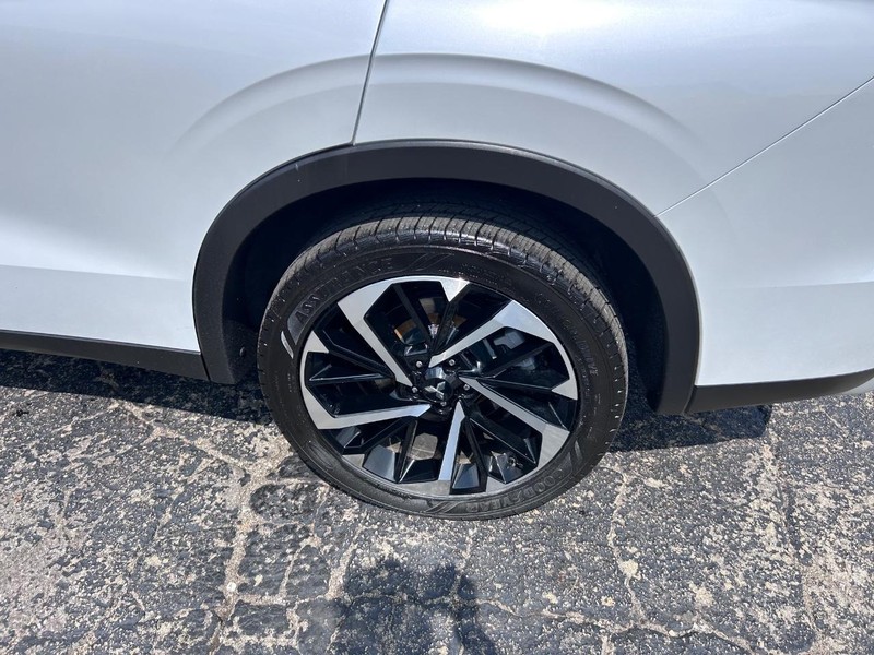 Mitsubishi Outlander Vehicle Image 07