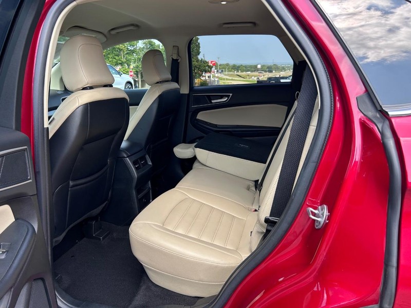 Ford Edge Vehicle Image 07