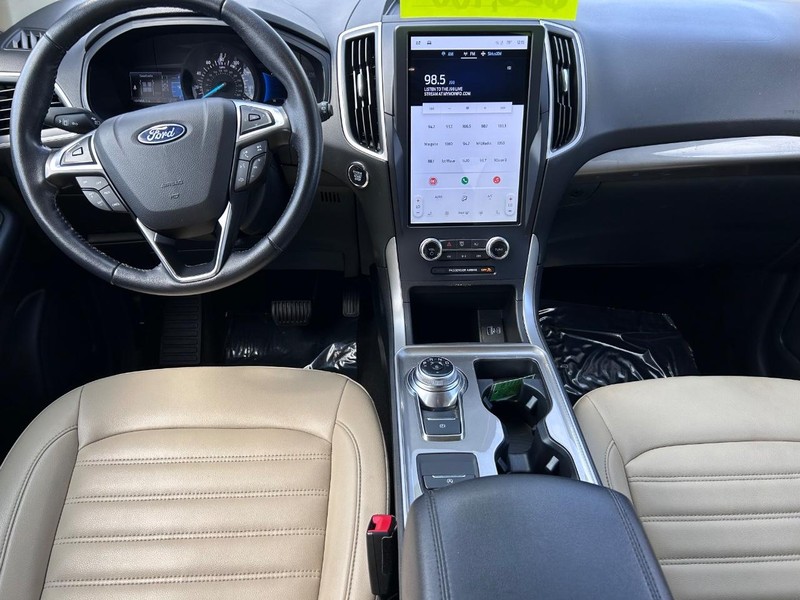 Ford Edge Vehicle Image 08