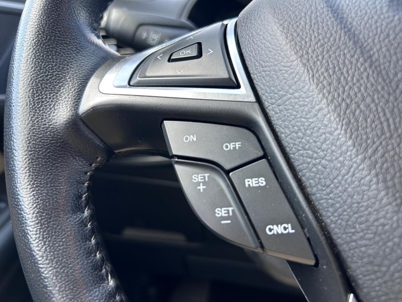 Ford Edge Vehicle Image 10