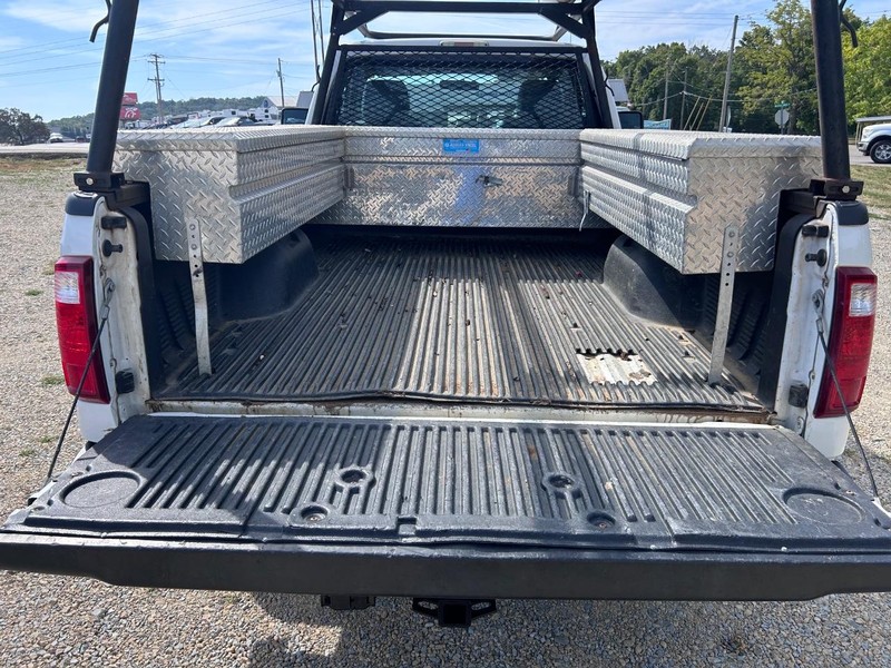 Ford Super Duty F-250 SRW Vehicle Image 05
