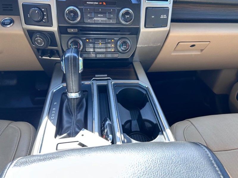 Ford F-150 Vehicle Image 14