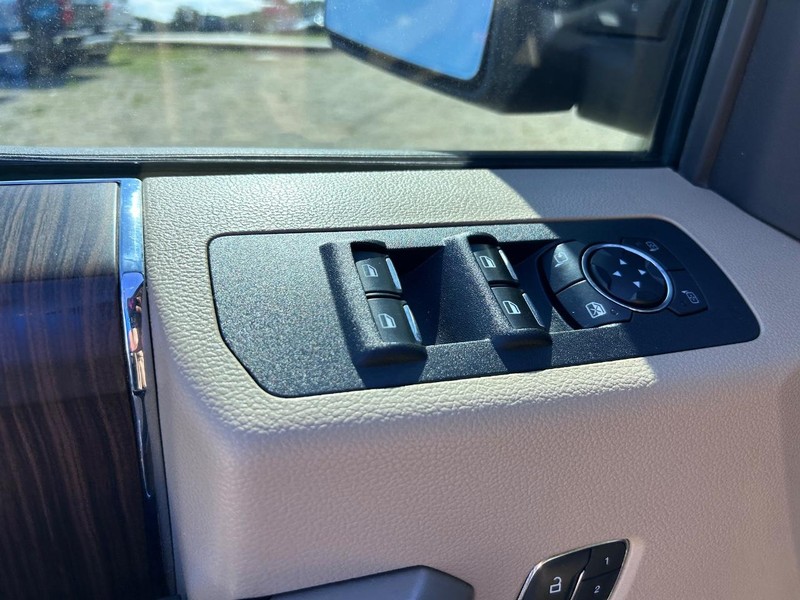 Ford F-150 Vehicle Image 16