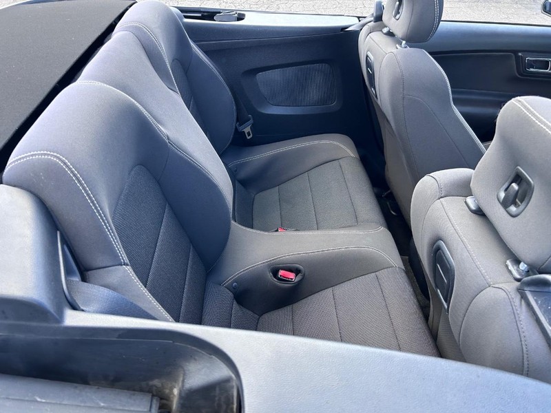 Ford Mustang Vehicle Image 11
