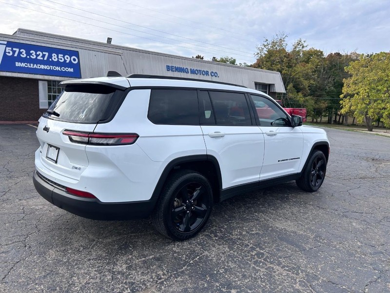 Jeep Grand Cherokee L Vehicle Image 03