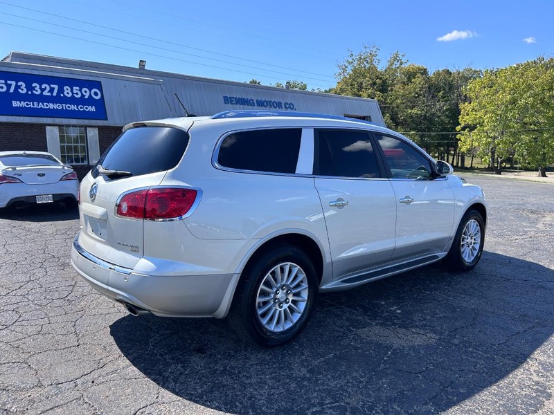 Buick Enclave Vehicle Image 03