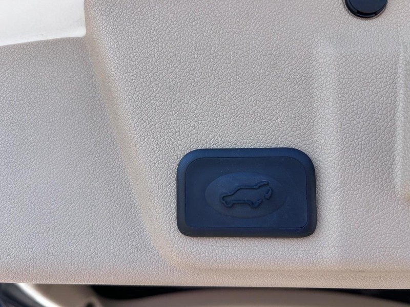 Buick Enclave Vehicle Image 06
