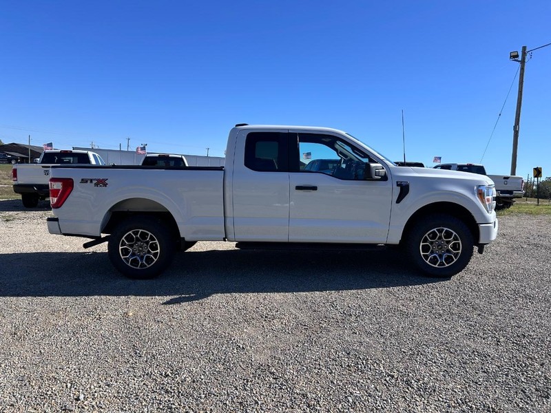 Ford F-150 Vehicle Image 02