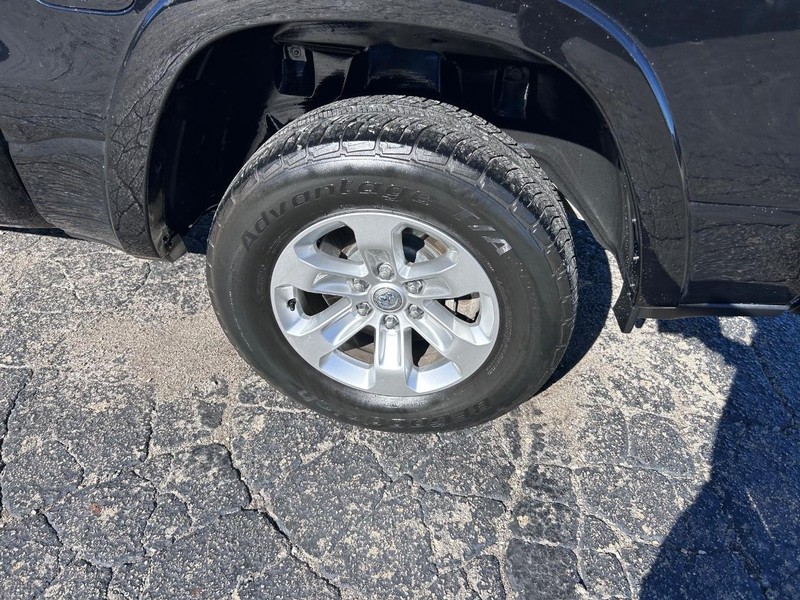 Ram 1500 Vehicle Image 06