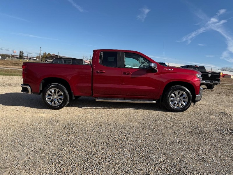 Chevrolet Silverado 1500 Vehicle Image 02