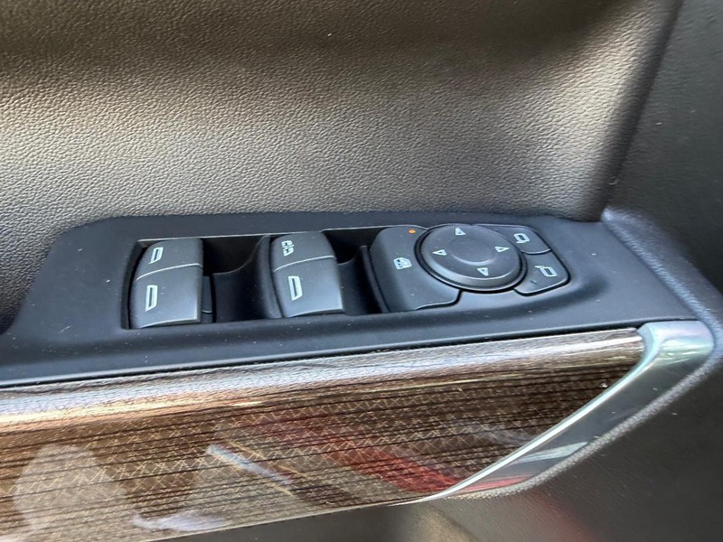 Chevrolet Silverado 1500 Vehicle Image 15