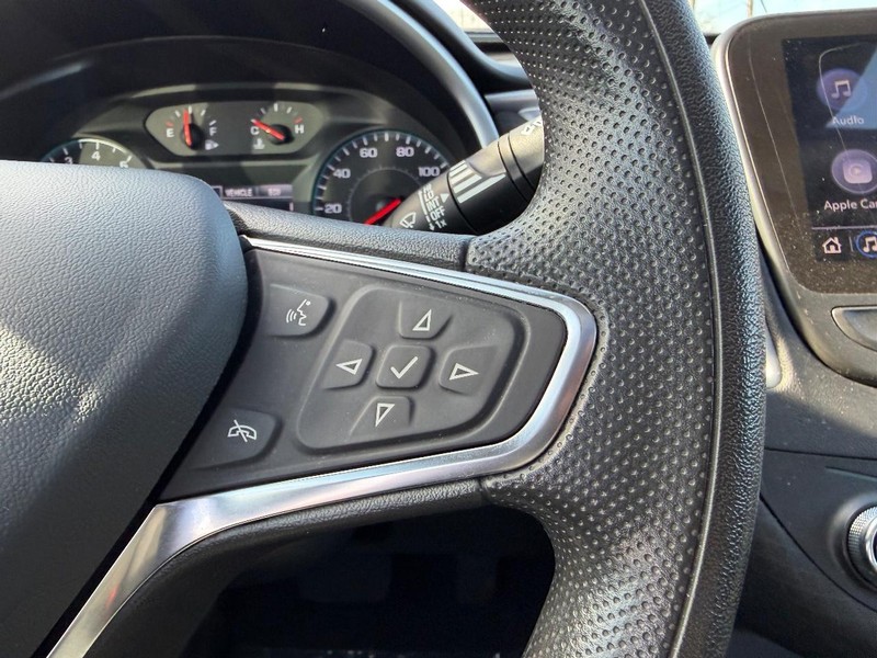 Chevrolet Malibu Vehicle Image 12