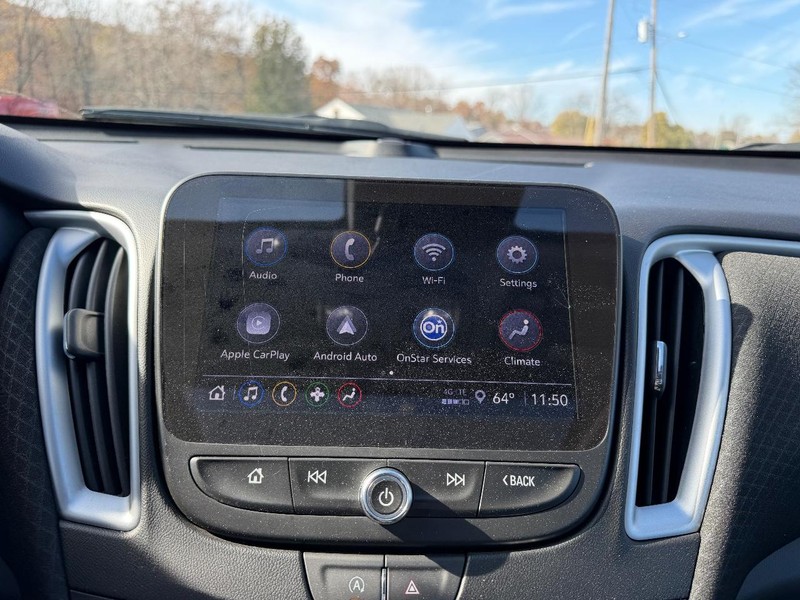 Chevrolet Malibu Vehicle Image 13