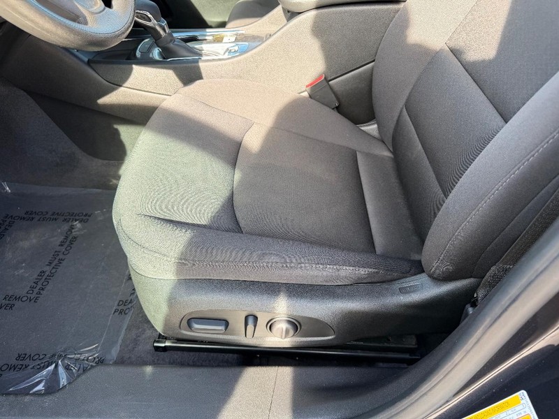 Chevrolet Malibu Vehicle Image 18